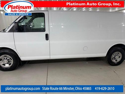 Summit White 2017 Chevrolet Express 3500 Work Van