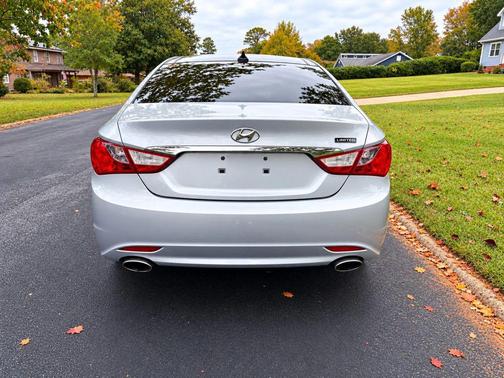 Radiant Silver Metallic 2013 Hyundai SONATA SE 2.0T