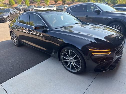 2022 Genesis G70 2.0T
