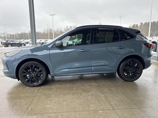 2024 Ford Escape ST-LINE ELITE