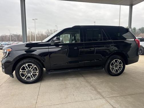 AGATE BLACK METALLIC 2025 Ford Expedition ACTIVE