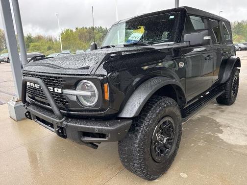 SHADOW BLACK 2023 Ford Bronco WILDTRAK