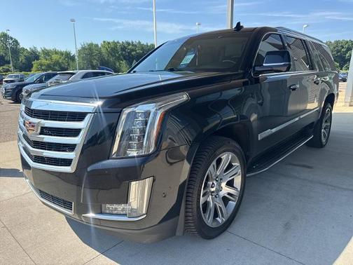 2017 Cadillac Escalade LUXURY