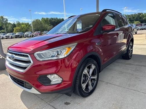 RUBY RED METALLIC TINTED CC 2017 Ford Escape SE