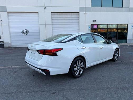 2022 Nissan Altima S FWD