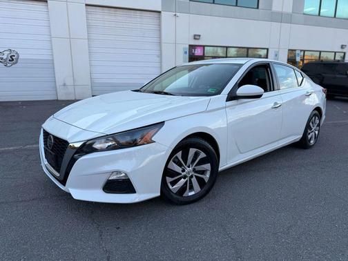 2022 Nissan Altima S FWD