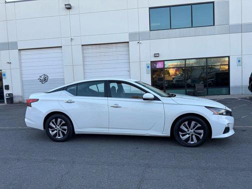 2022 Nissan Altima S FWD