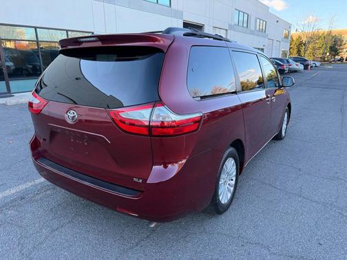 2016 Toyota Sienna XLE Premium
