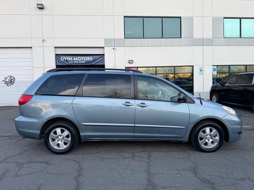 2008 Toyota Sienna LE