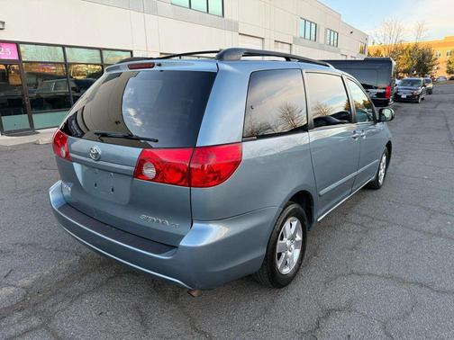 2008 Toyota Sienna LE