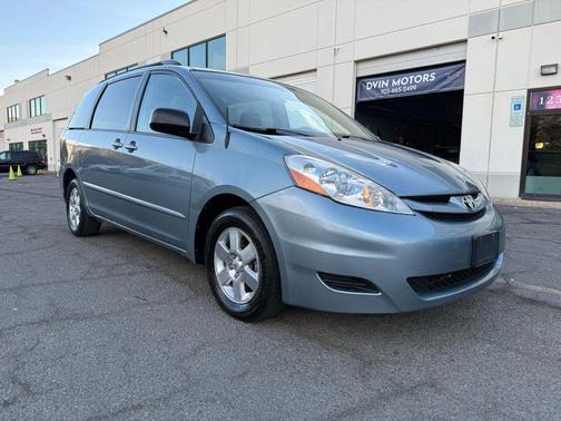 2008 Toyota Sienna LE