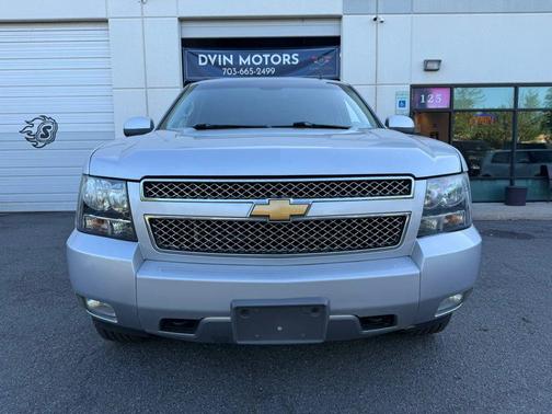 Silver Ice Metallic 2013 Chevrolet Suburban 1500 LT