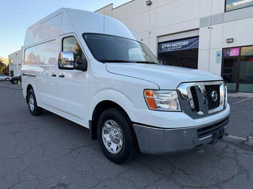 2013 Nissan NV Cargo NV2500 HD SV V8