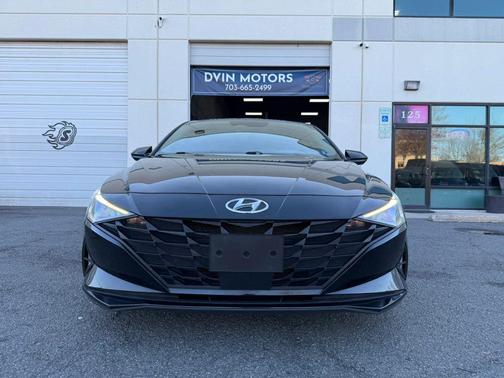 Phantom Black 2021 Hyundai ELANTRA SEL