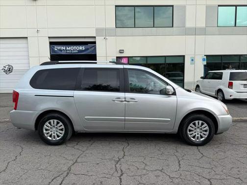 2012 Kia Sedona LX