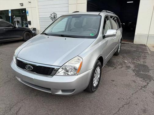 2012 Kia Sedona LX