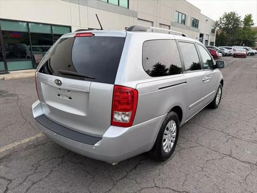 2012 Kia Sedona LX