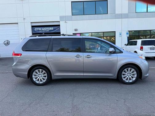 2011 Toyota Sienna Limited
