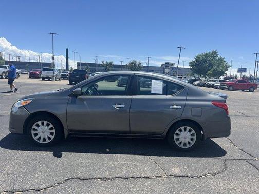 2016 Nissan Versa 1.6 SV