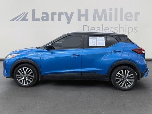 2022 Nissan Kicks SV