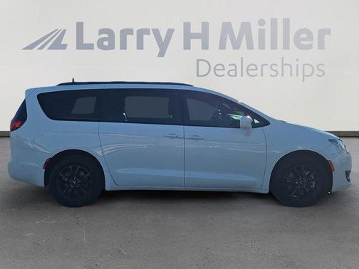 2020 Chrysler Pacifica Launch Edition