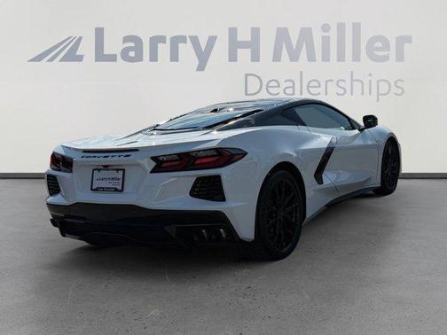 2024 Chevrolet Corvette Stingray w/2LT