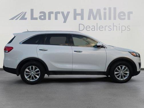 2018 Kia Sorento LX