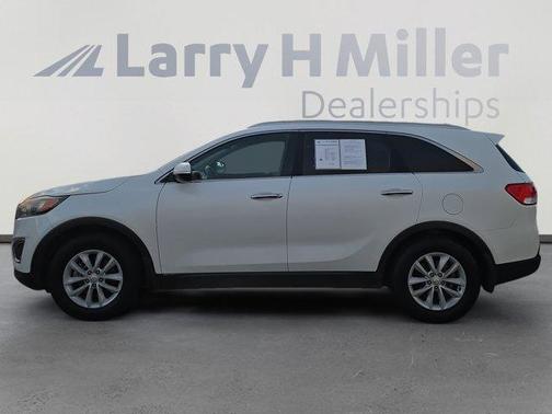 2018 Kia Sorento LX