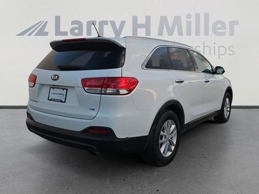 2018 Kia Sorento LX
