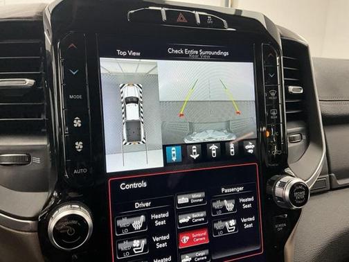 2020 RAM 3500 Laramie Crew Cab 4x4 8' Box