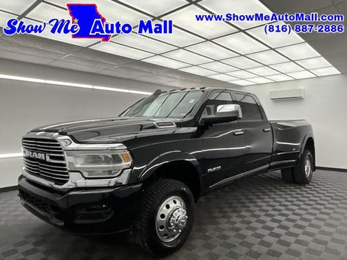 2020 RAM 3500 Laramie Crew Cab 4x4 8' Box