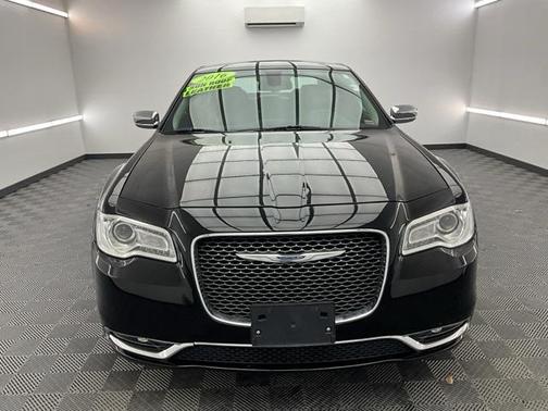 2016 Chrysler 300 S
