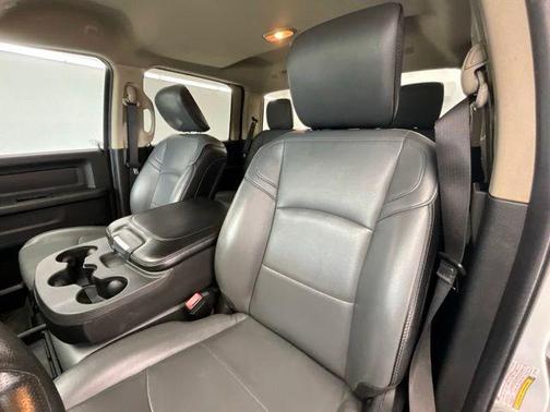 Bright White Clearcoat 2020 RAM 3500 Tradesman Crew Cab 4x4 8' Box