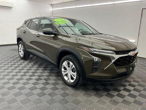 Harvest Bronze Metallic 2024 Chevrolet Trax LS