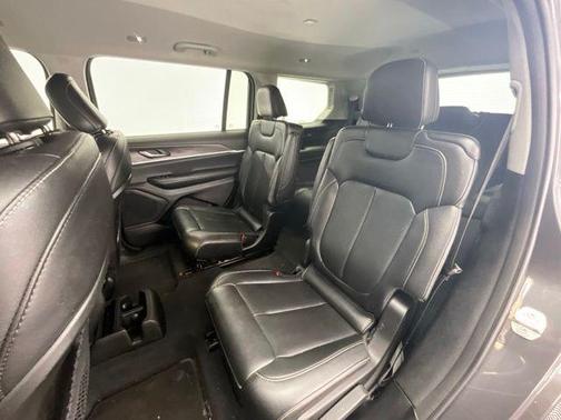 Baltic Gray Metallic Clearcoat 2023 Jeep Grand Cherokee L Limited