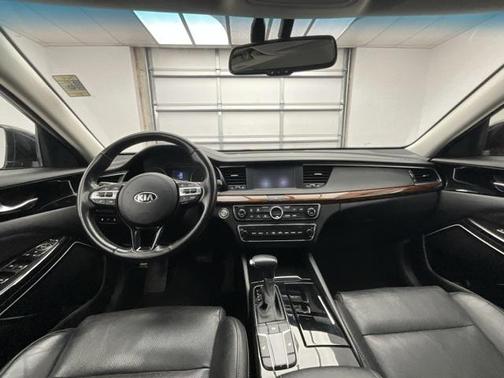 2019 Kia Cadenza Premium