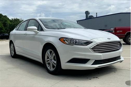 Photo 1 of 9 of 2018 Ford Fusion SE