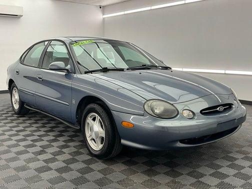 1999 Ford Taurus SE