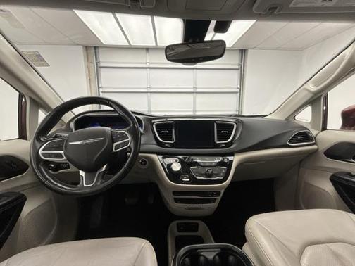 2020 Chrysler Pacifica Touring-L Plus