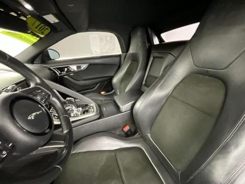 2017 Jaguar F-TYPE Premium