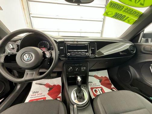 Black 2013 Volkswagen Beetle 2.5L