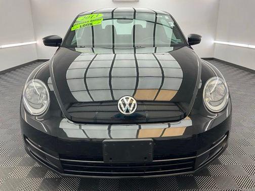 Black 2013 Volkswagen Beetle 2.5L