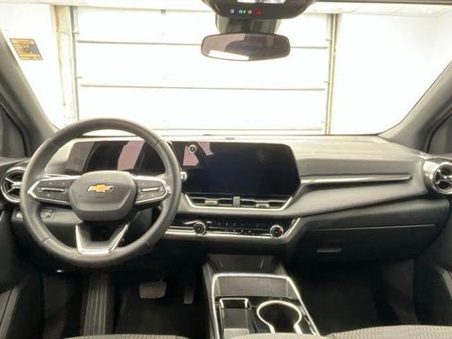 Mosaic Black Metallic 2025 Chevrolet Equinox 1LT