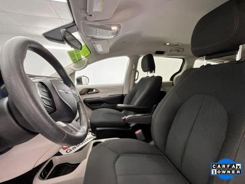 2017 Chrysler Pacifica LX