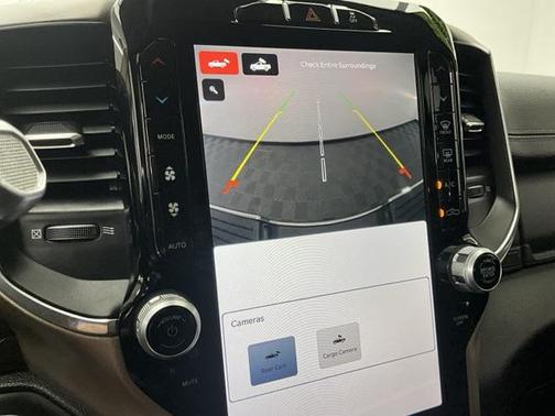 2022 RAM 3500 Laramie Crew Cab 4x4 8' Box