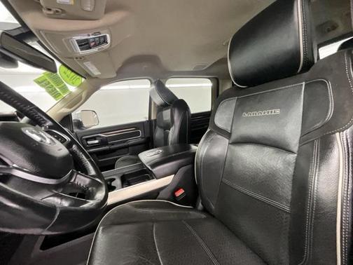 2022 RAM 3500 Laramie Crew Cab 4x4 8' Box