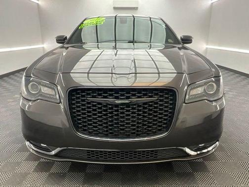 Granite Crystal Metallic Clearcoat 2019 Chrysler 300 S