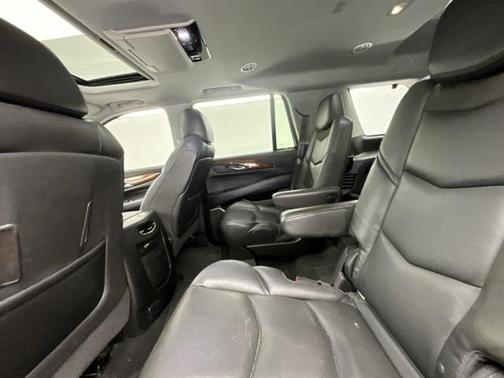 2016 Cadillac Escalade Luxury