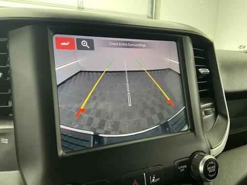 2022 RAM 2500 Big Horn Regular Cab 4x4 8' Box