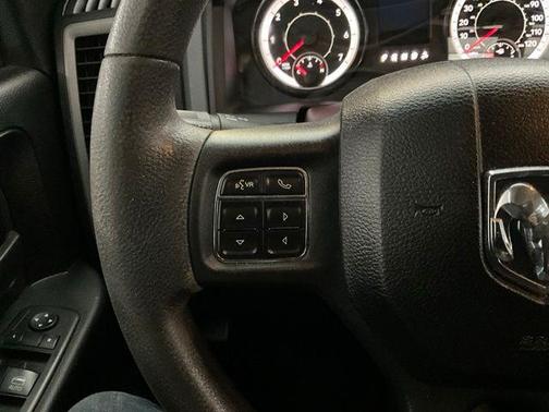 Blue Streak Pearlcoat 2019 RAM 1500 Express